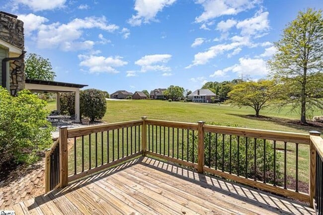 Building Photo - Beautiful Home at the Smithfields Country Club