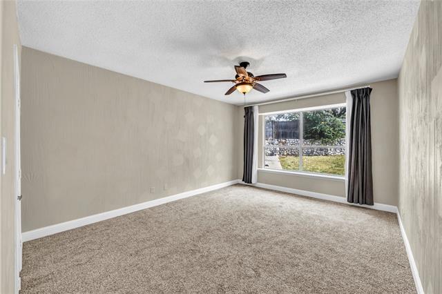 Building Photo - 900 Doral Cir