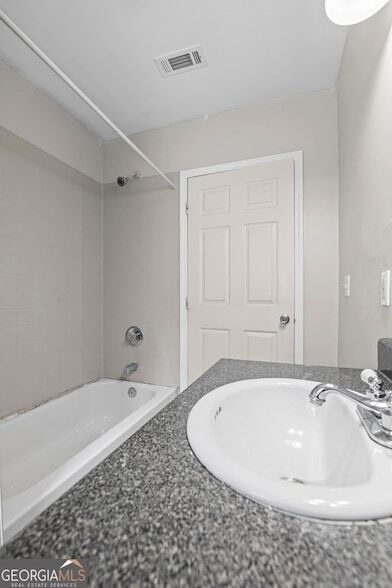 Building Photo - 1005 Westmoor Dr NW