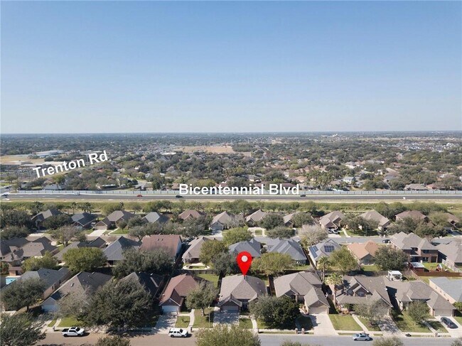 Building Photo - 7415 N 16th Ln