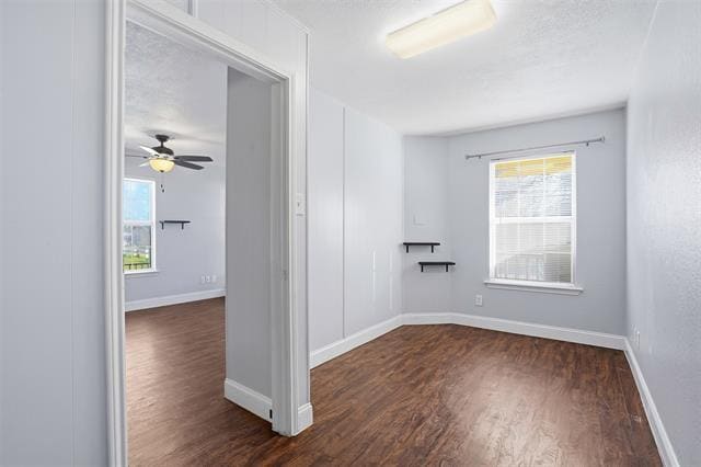 Building Photo - 209 E Lone Star St