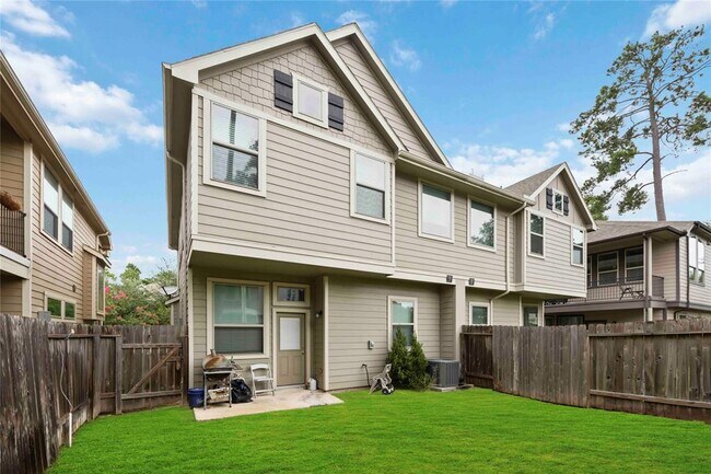 Building Photo - 12422 Alora Bluff Trail