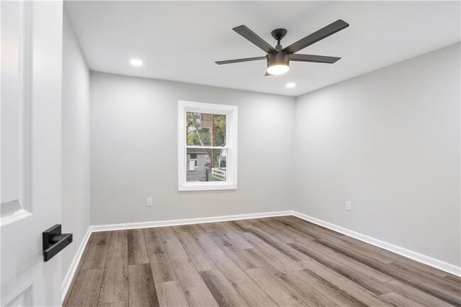 Building Photo - 1288 Lorenzo Dr SW