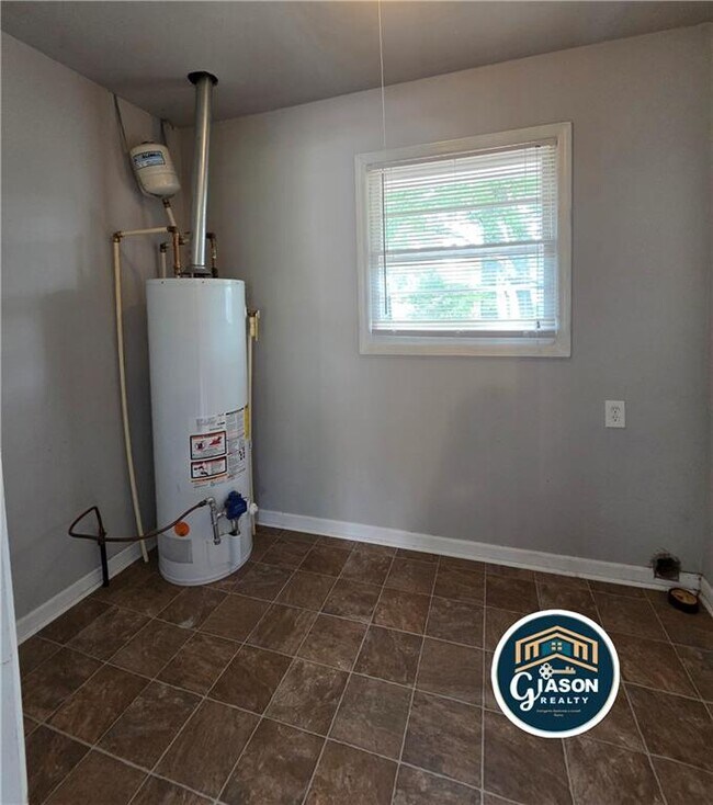 Building Photo - 1227 Dove Ct