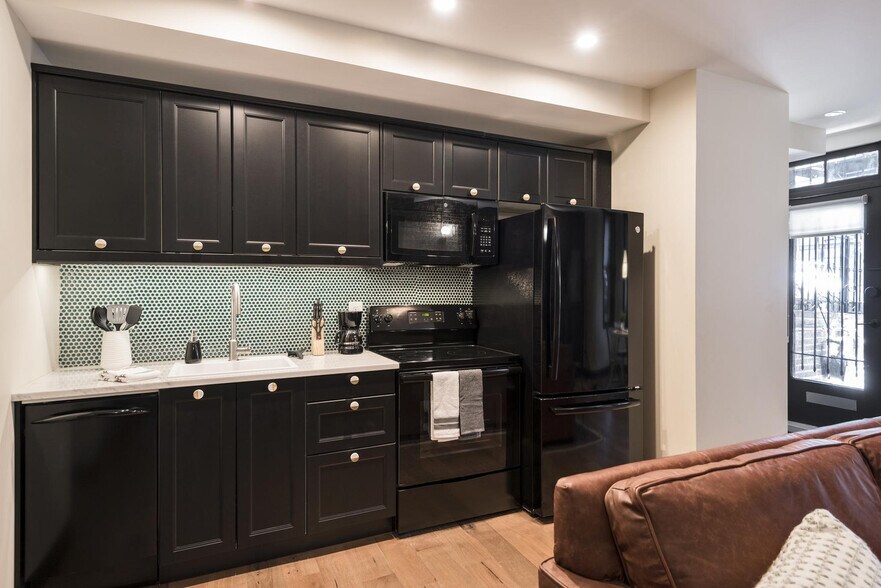 Building Photo - 1314 9th St NW