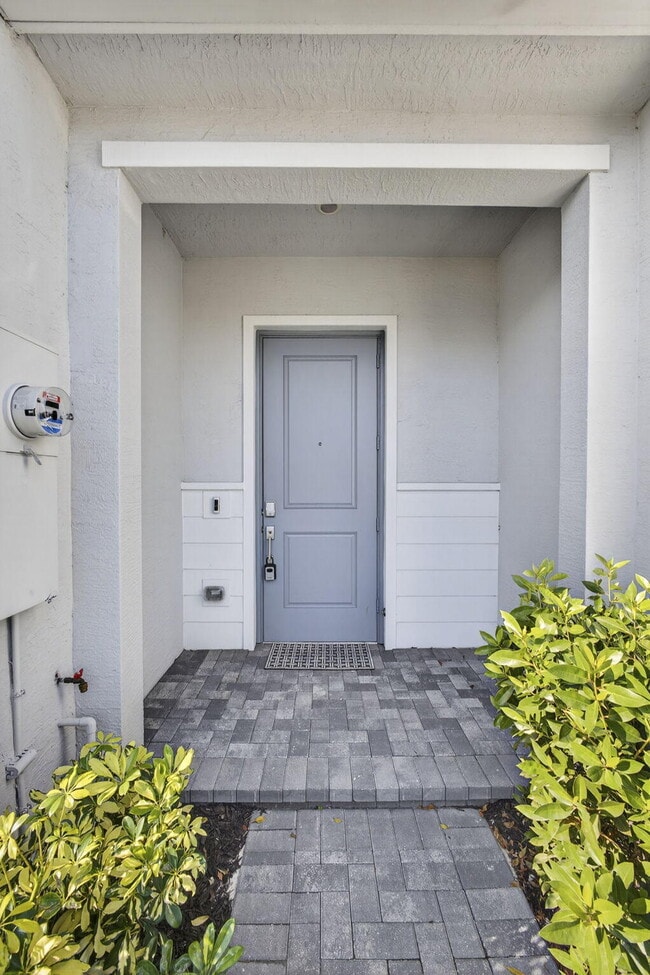 Building Photo - 846 SE grovebush Ln