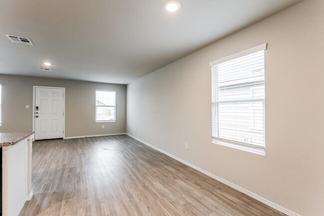 Building Photo - 4219 Southton Lk