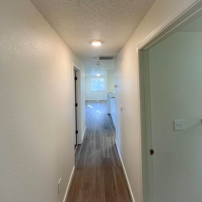 Building Photo - 3173 S Apple St