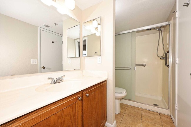 Building Photo - 8625 E Belleview Pl