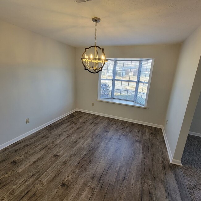 Building Photo - 3/2-Brick Ranch- Cookeville- 1 Car Garage