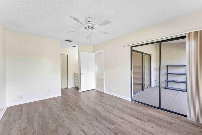 Building Photo - 3375 Jaywood Terrace