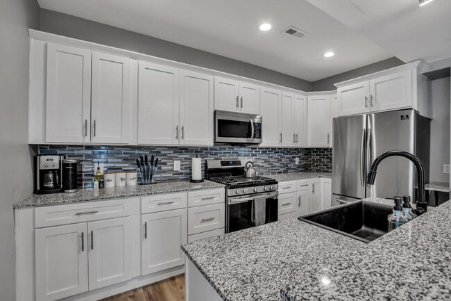 Building Photo - Furnished 4-Bedroom Single-Family Home on Buffalo’s West Side