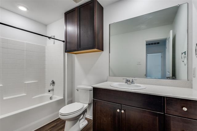 Building Photo - 742 Trestle Dr