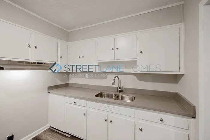 Building Photo - 509 26th St