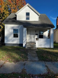 Building Photo - 410 N Walnut St