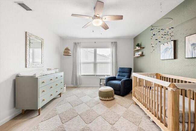 Building Photo - 8848 Sunlit Cove Dr NE