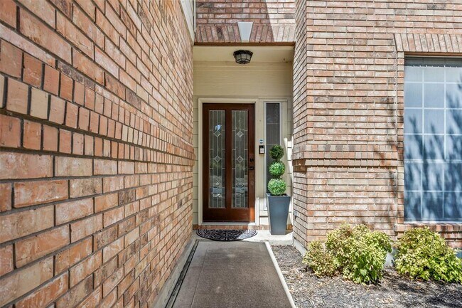 Building Photo - 13019 Scofield Farms Dr