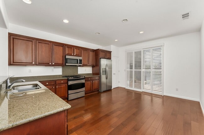 Building Photo - 9876 Sunderland Way