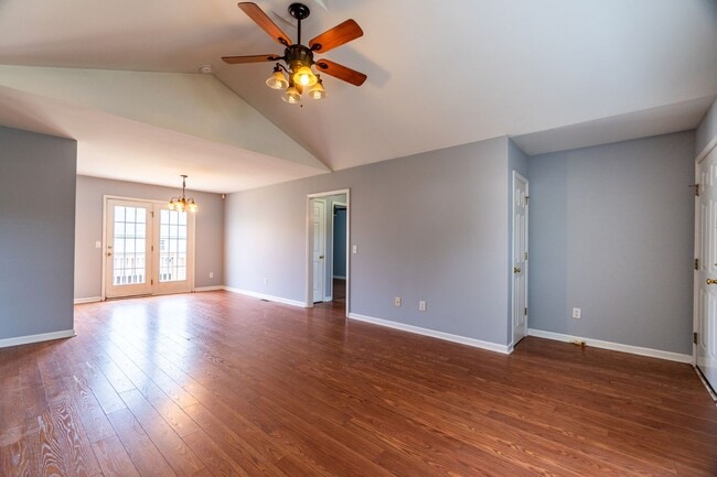 Building Photo - Beautiful one-level 3-Bedroom 2-Bath Ranch...