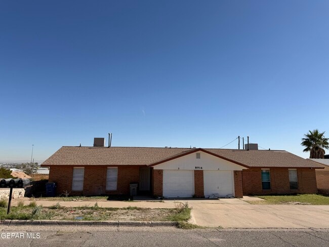 Primary Photo - 8916 Leo St