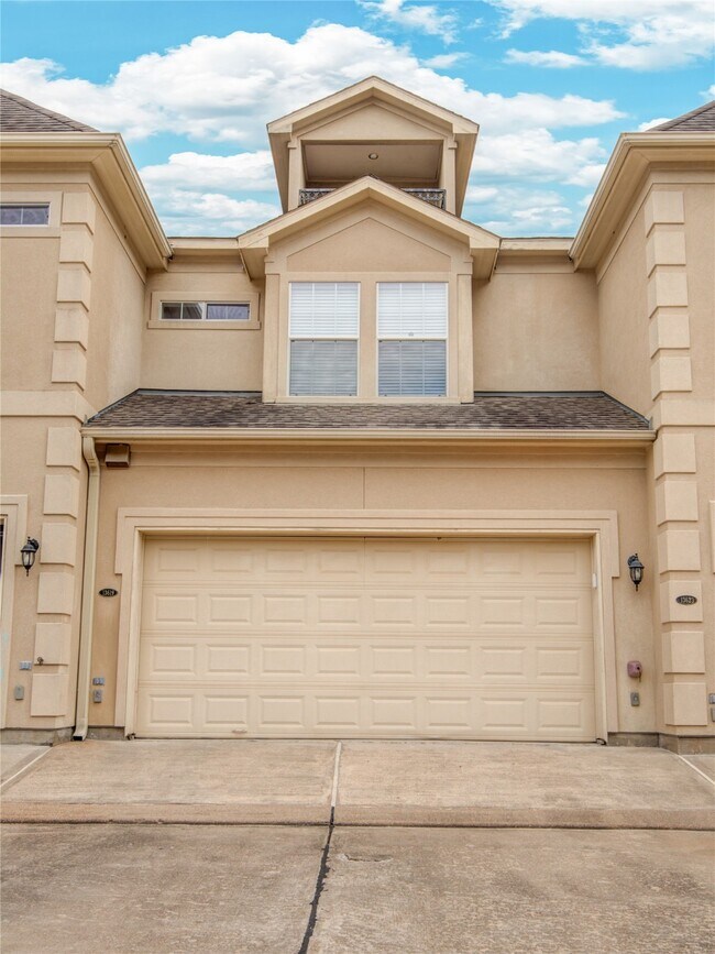 Building Photo - 13619 Brookbluff Ln
