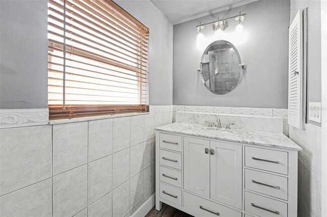 Building Photo - 2561 Blackwood Cir