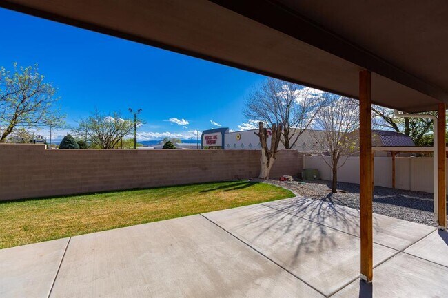 Building Photo - 2999 Fort Garland Dr