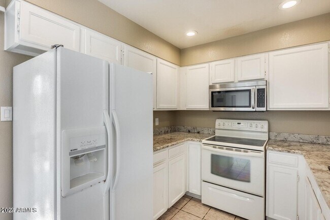 Building Photo - 9340 92ND St