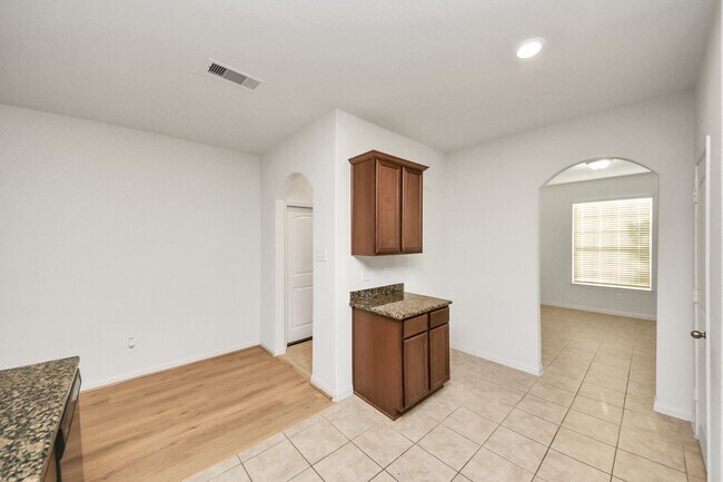 Building Photo - 9526 Opal Gates Dr