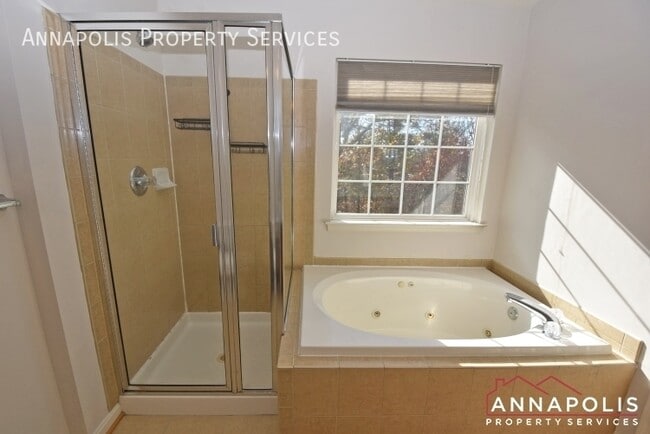 Building Photo - 2530 Running Wolf Trl