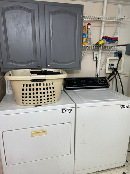 Building Photo - 799 Haynes Rd