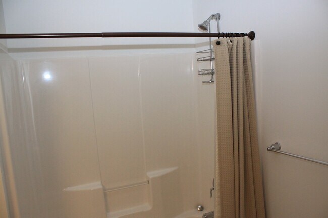 Building Photo - Located in the Detroit-Shoreway Area