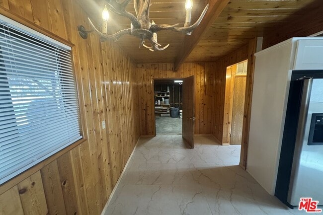 Building Photo - 2317 Maplewood Way