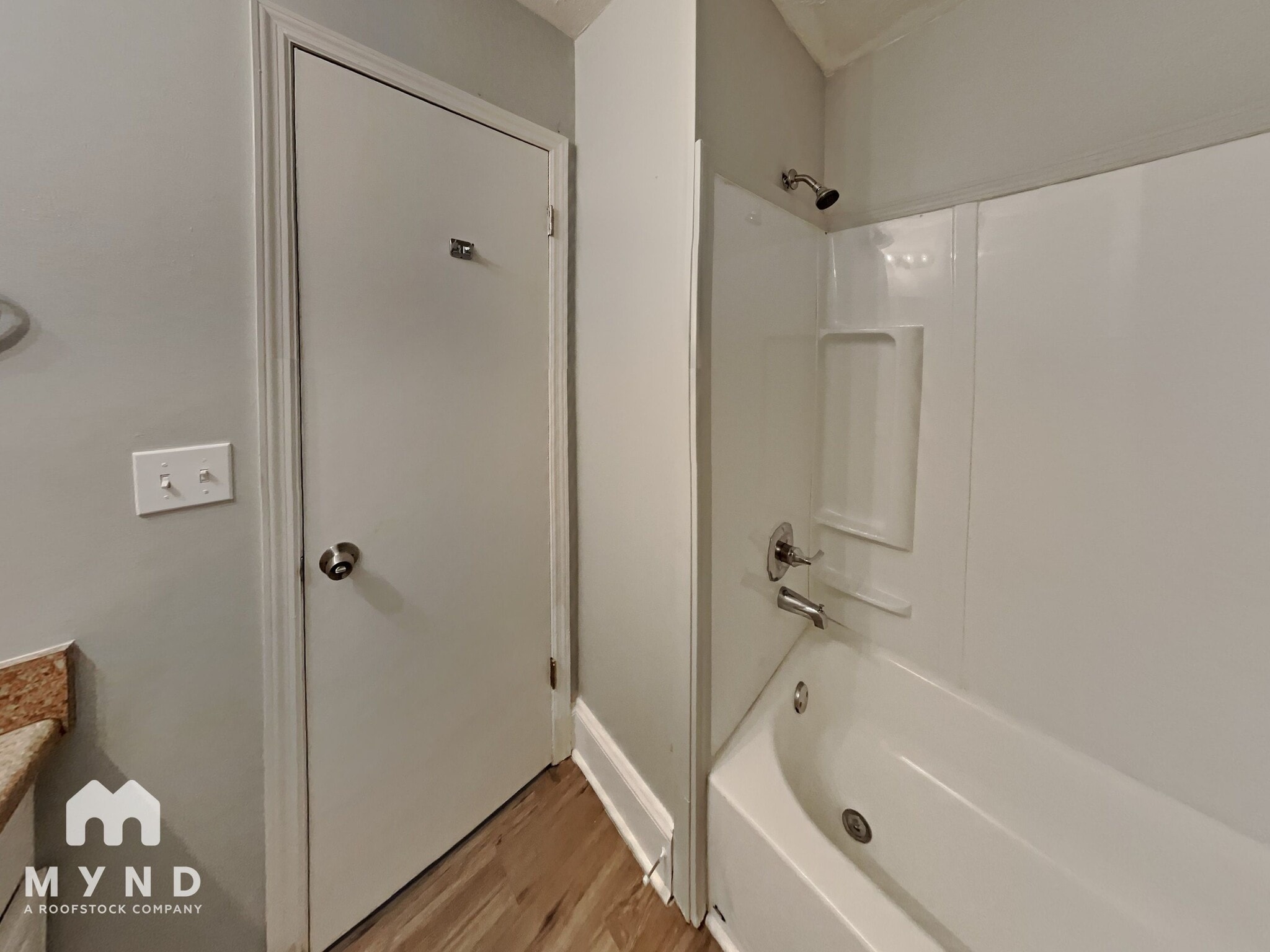 Building Photo - 7792 Chase Woods Dr