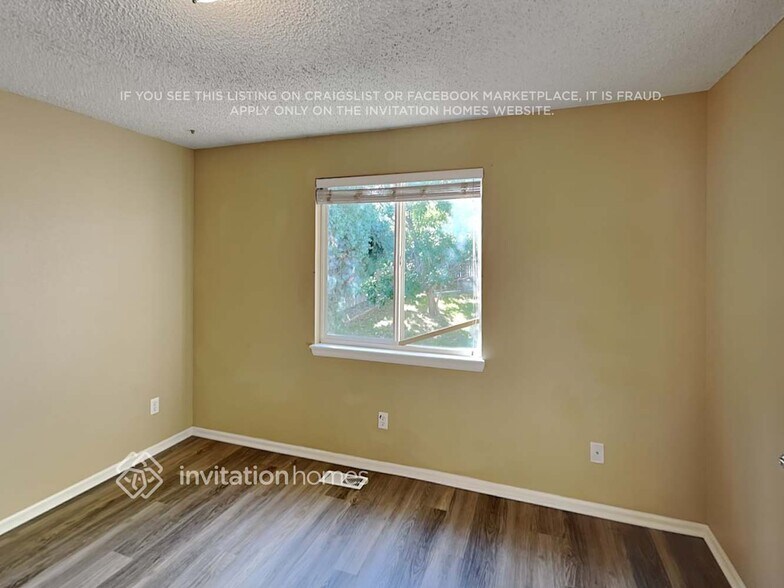 Building Photo - 4331 S Fundy St