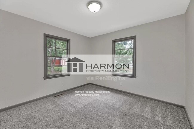 Building Photo - 8302 E Gilbert St