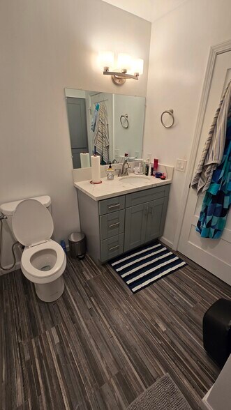 Building Photo - 4319A Central Ave