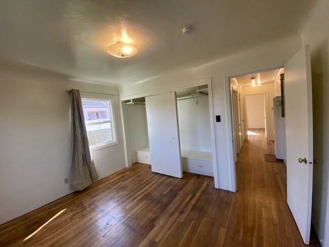 Building Photo - 804 O St