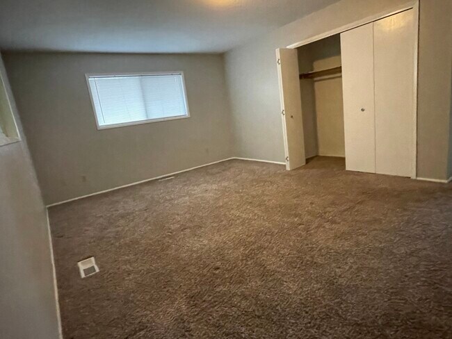 Bedroom 1 - 634 Villa Rd