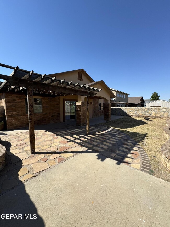 Building Photo - 14308 Navajo Point Dr