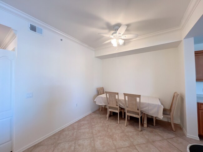 Building Photo - 8490 Kingbird Loop