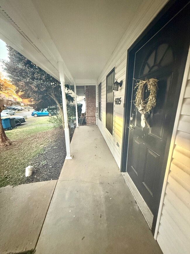Building Photo - 6025 Sand Wedge Cir NW