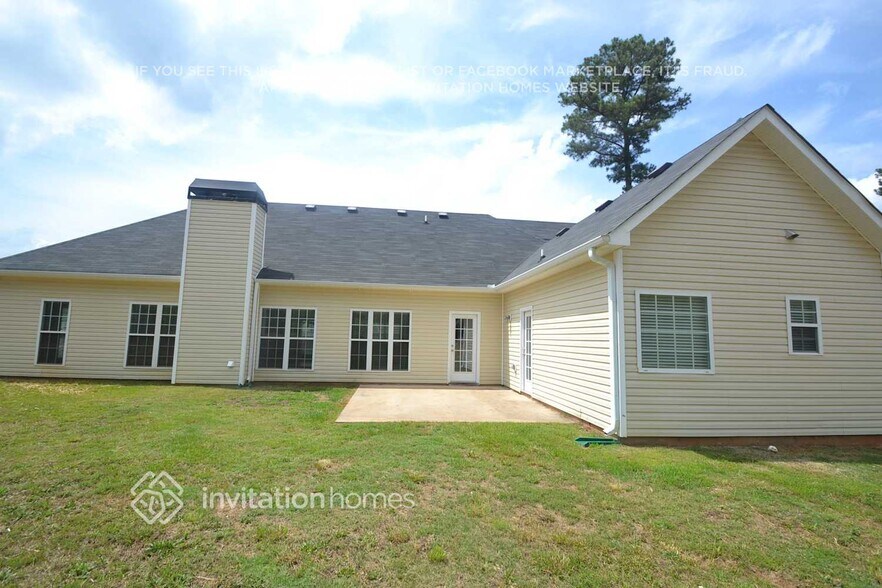 Building Photo - 220 Hedgewood Dr