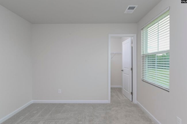 Building Photo - 3041 Blue Brook Ln