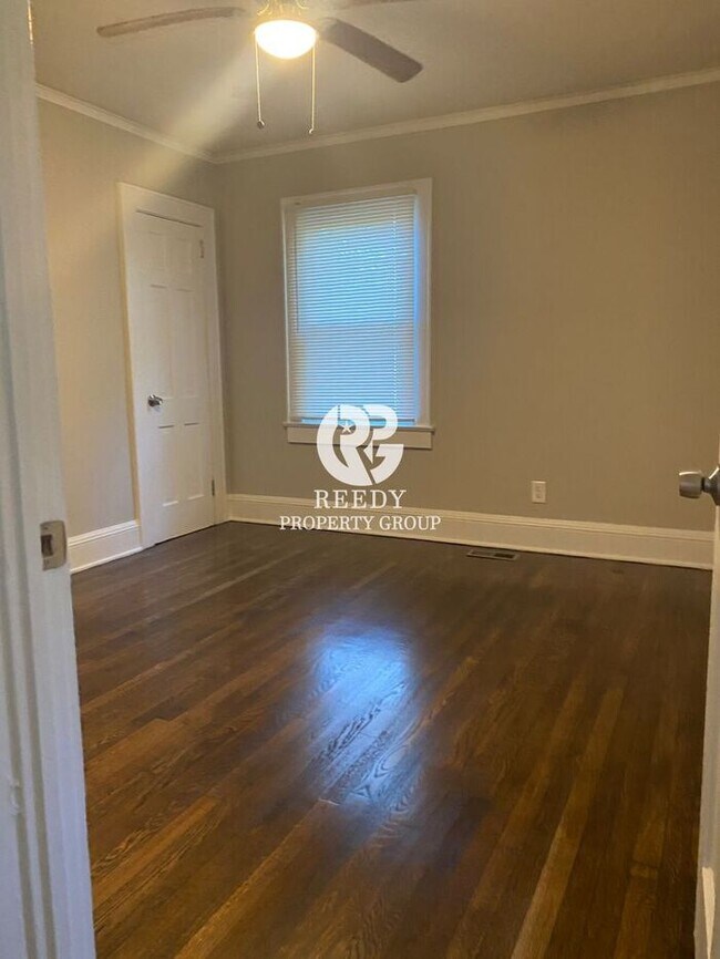 Building Photo - Beautifully renovated Spartanburg Home!