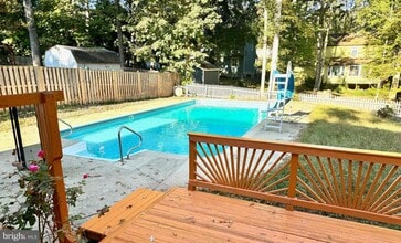 Building Photo - 1326 Aquia Dr