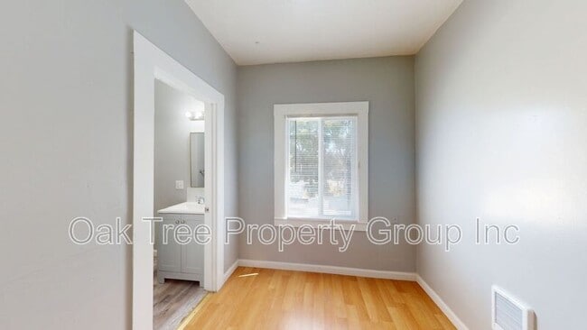 Building Photo - 1607 2nd Ave