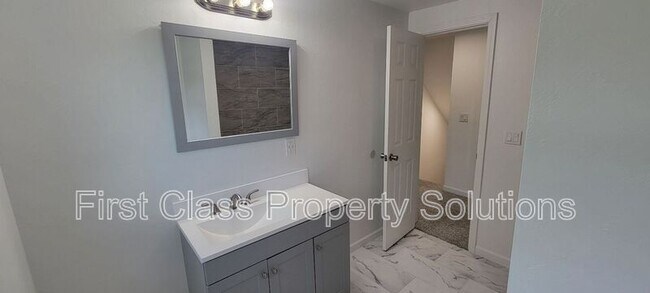 Building Photo - 6428 Drexel Ave