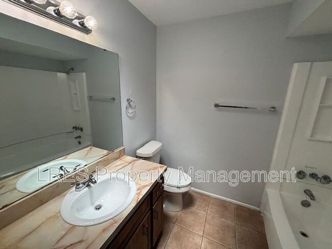 Building Photo - 4654 Lighthouse Cir