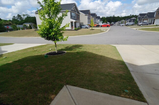 Building Photo - 116 Leslie Silver Dr